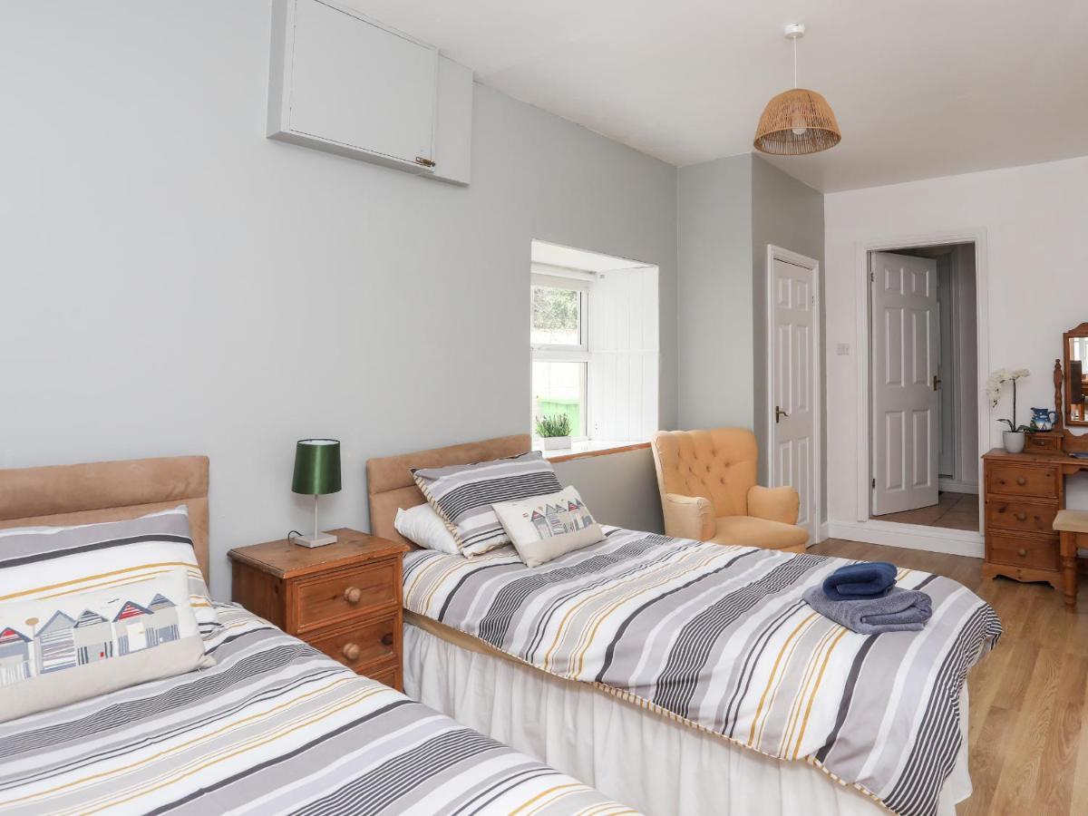 2 The Coach House Apartman Pentraeth Kültér fotó
